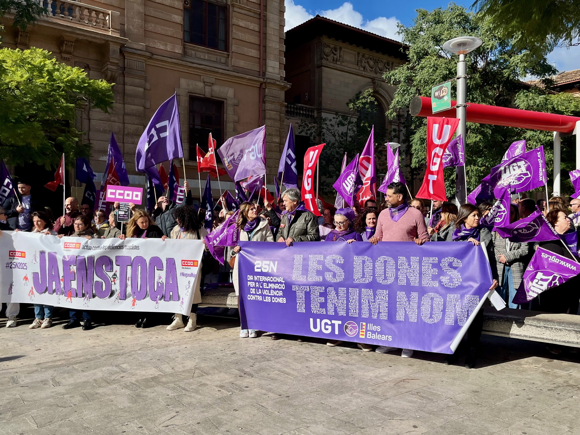 Imagen de la concentración sindical por el 25N
