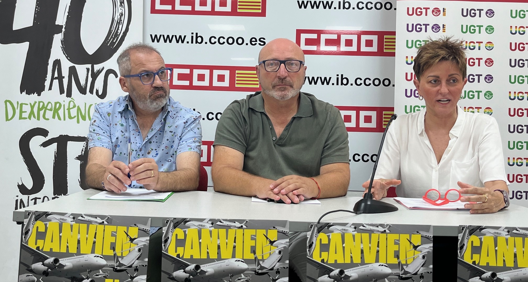 Imagen de rueda de prensa: Gelabert (STEI), García (CCOO) y Garí (UGT).