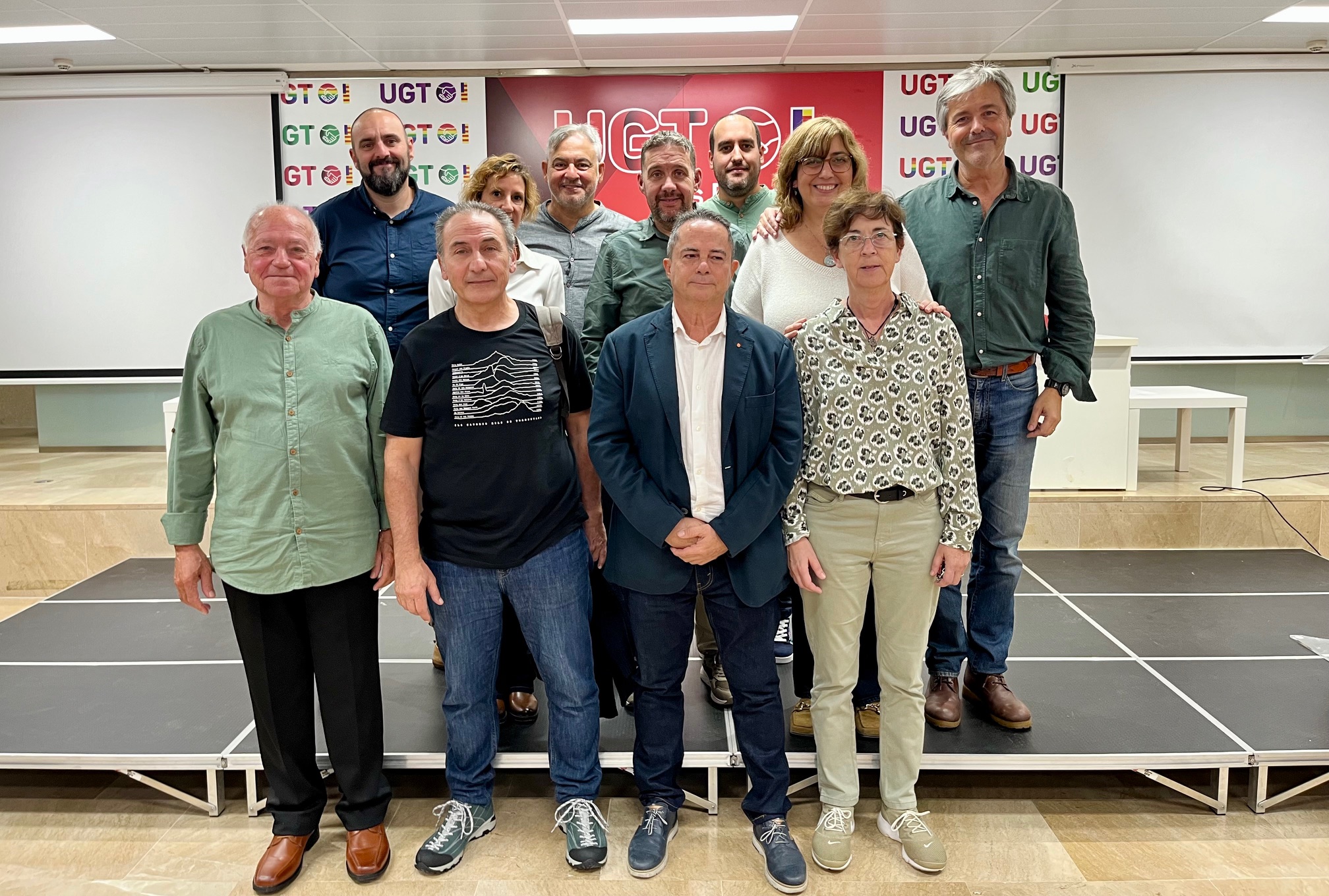Foto de familia de las personas galardonadas con dirigentes sindicales